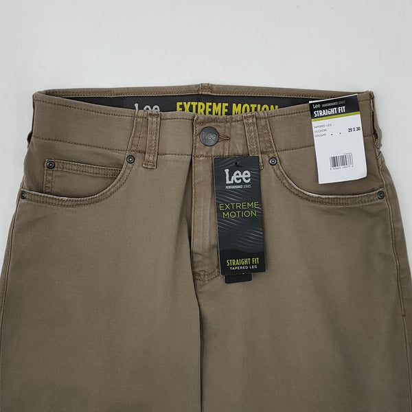 Men's Extreme Motion Straight Fit Tapered Leg Jean in Scott